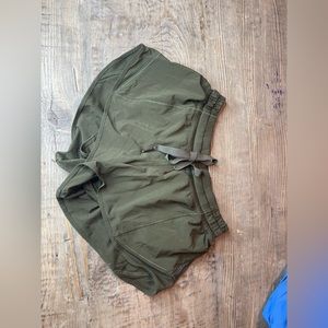 Lululemon hottie hot short
